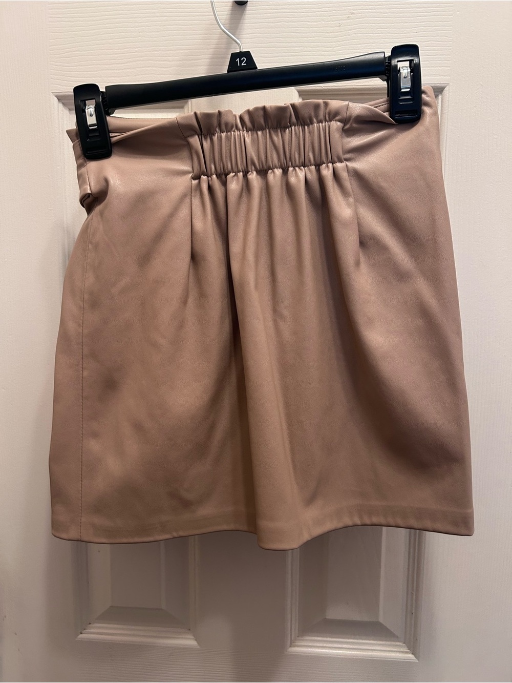 Jason Wu Beige Faux Leather Mini Skirt. Size XS - Picture 2 of 4